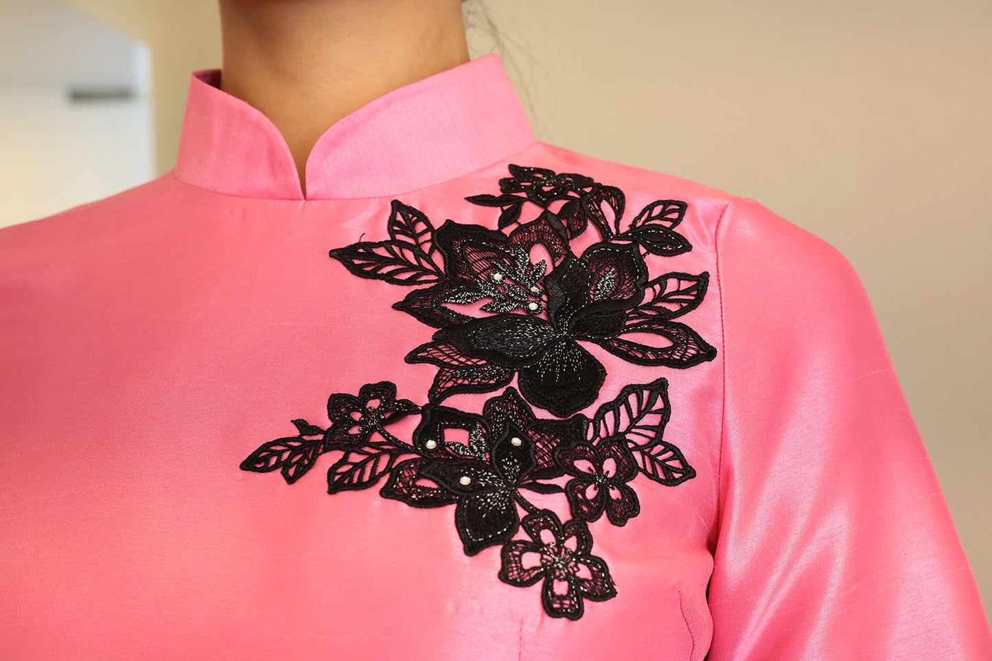 The Opulence - Pink Black